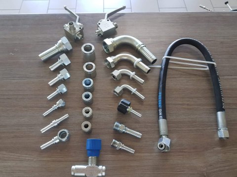 Zakuwanie dorabianie węży - przewodów hydraulicznych 1SN 2SN 4SP Zakuwanie dorabianie węży - przewodów hydraulicznych 1SN 2SN 4SP